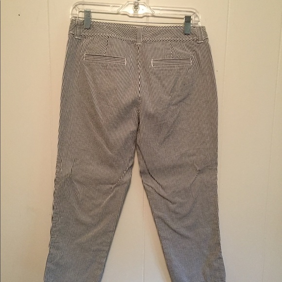 Ann Taylor Loft Capri pant - Picture 3 of 3